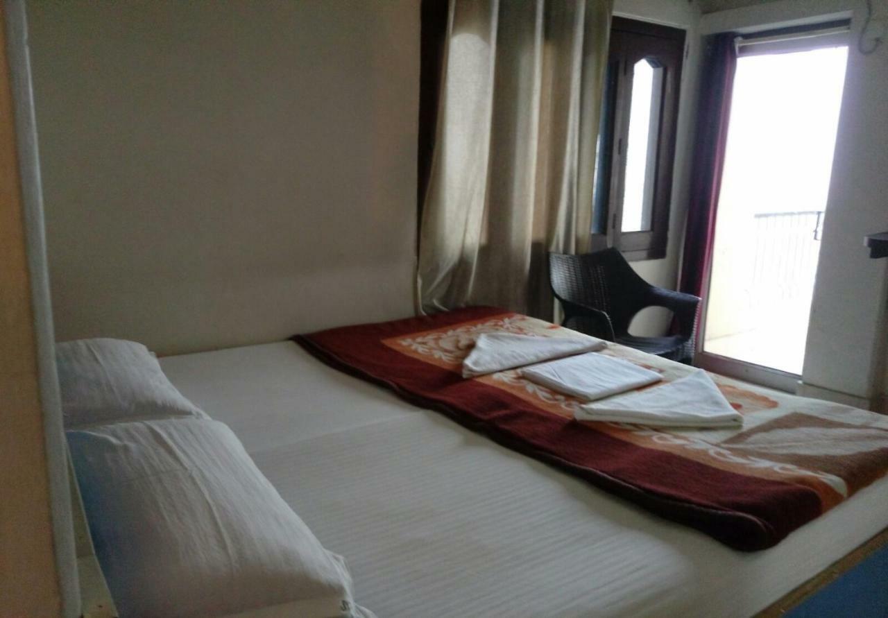 Hotel Sita Palace On Heritage Ghats Of Benaras Варанаси Экстерьер фото